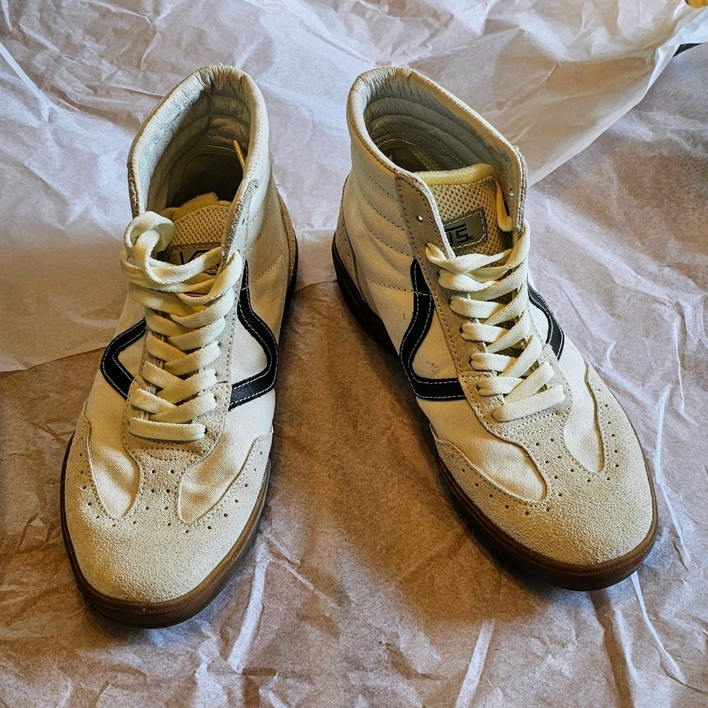 Epoch Racer x Taka Hayashi Hightop Vans In Mint Condition!